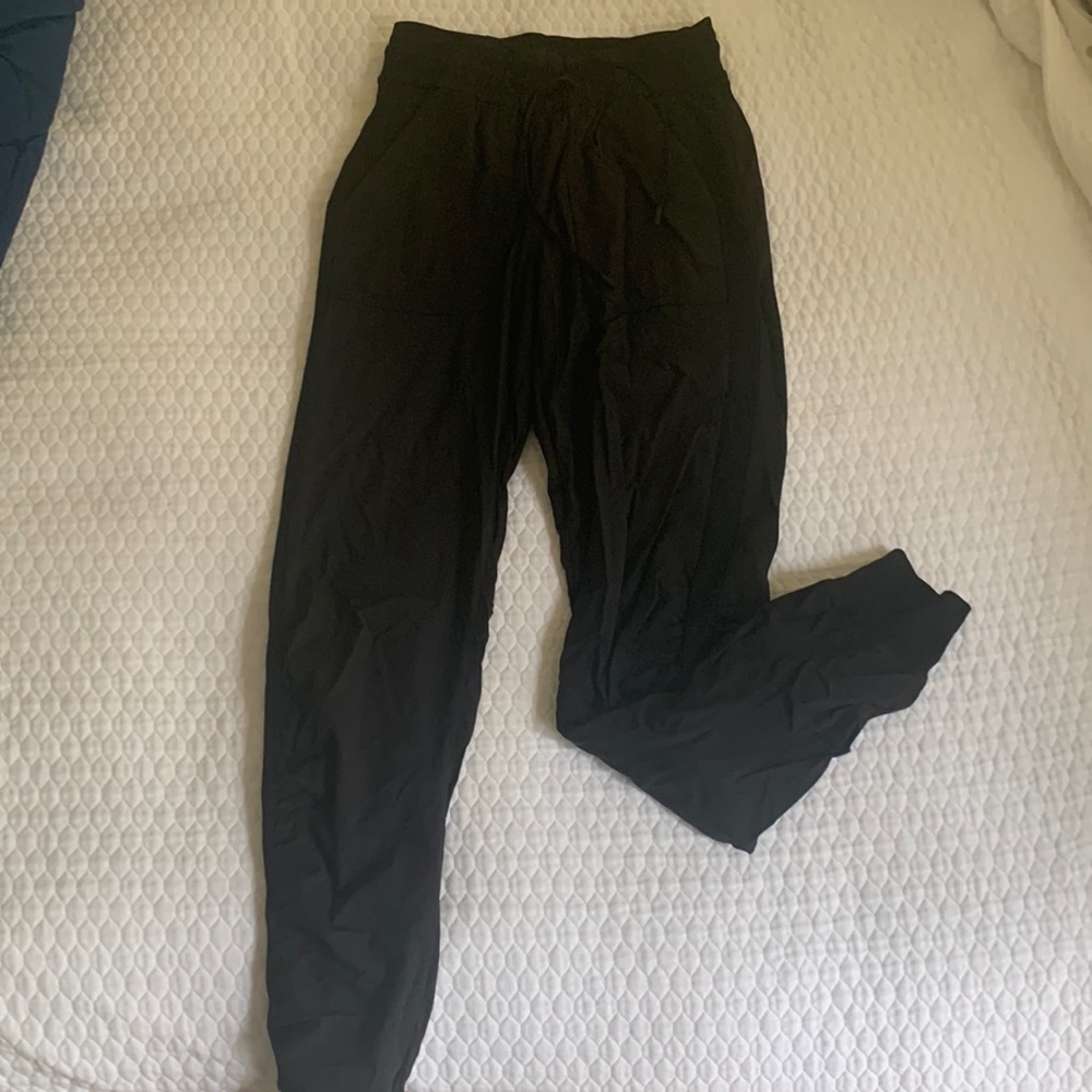 Lululemon size 0 joggers